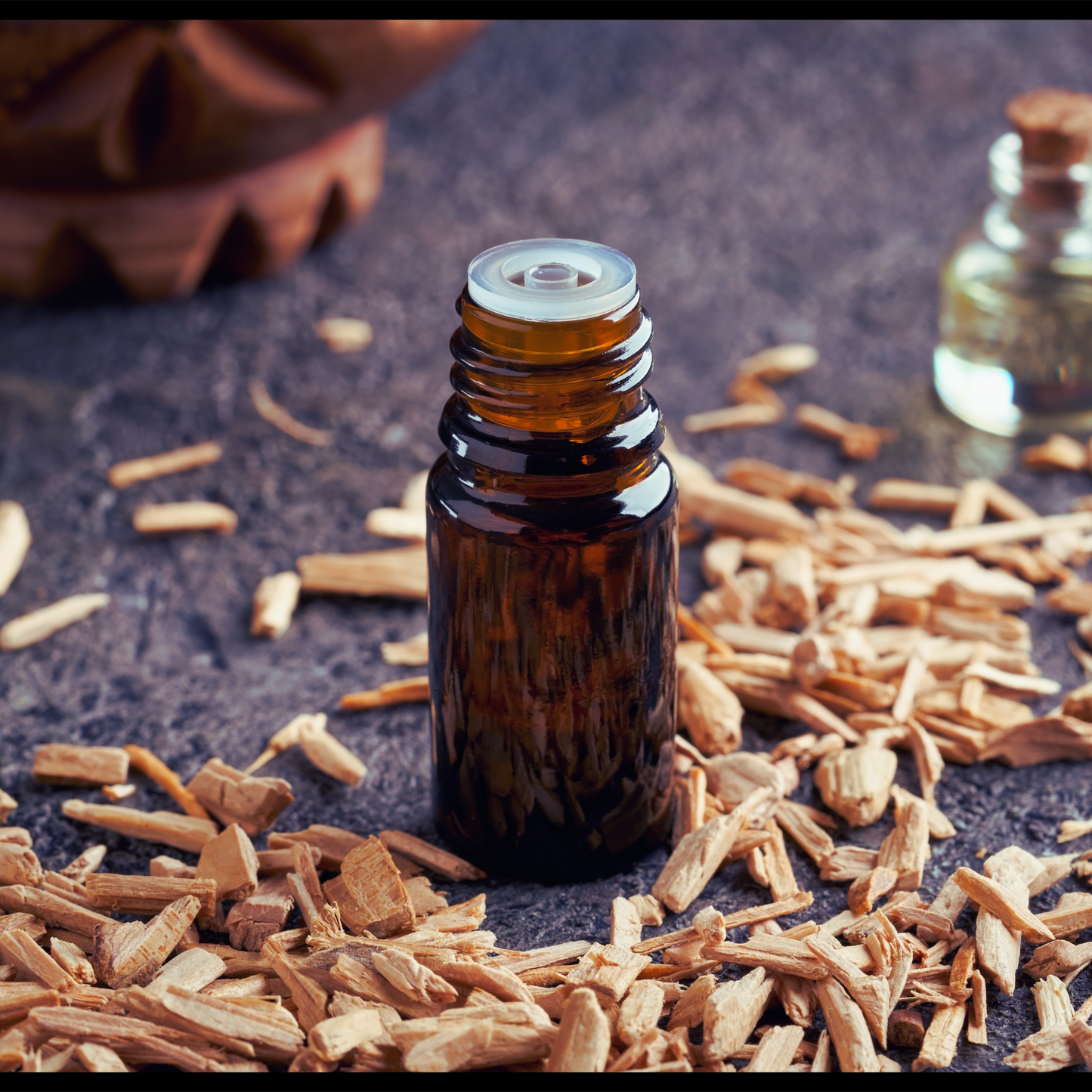 Hinoki wood essential oil-Chamaecyparis obtusa